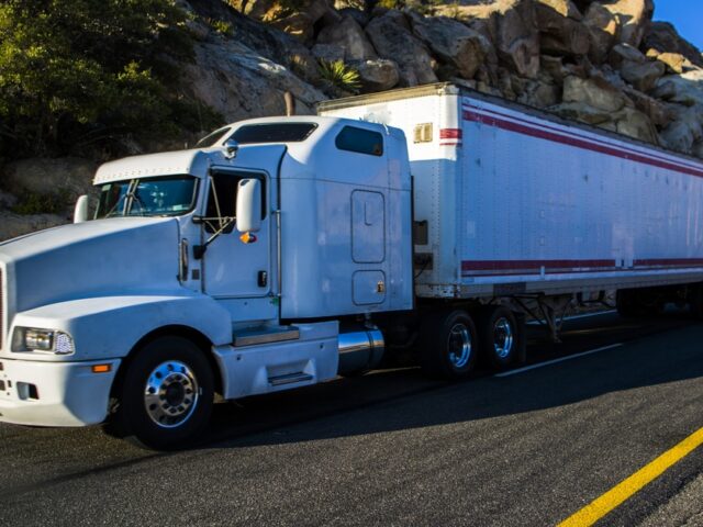 The Ultimate Guide to Semi-Truck Weight Limits