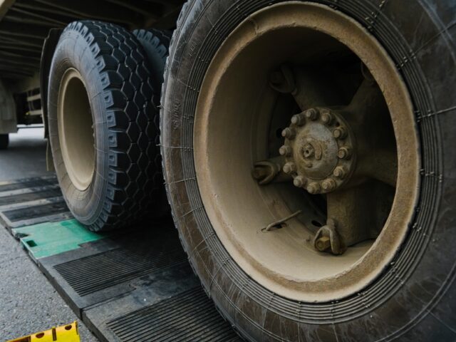 10 Best Ways To Maintain Your Truck Axle Scales